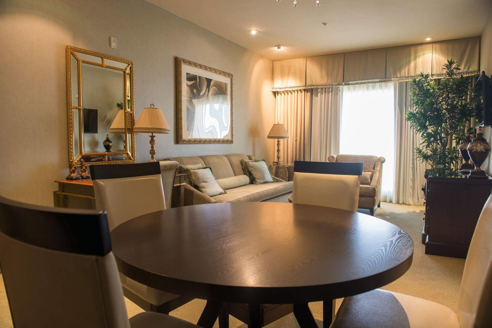 Holiday Inn Express & Suites Las Vegas Sw Springvalley By Ihg Экстерьер фото